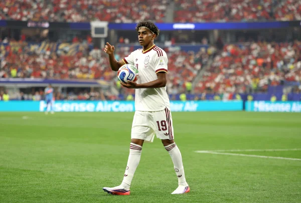 Lamine Yamal em confronto entre Espanha x Portugal pela Copa do Mundo