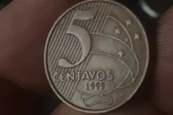 Imagem colorida de uma moeda de 5 centavos