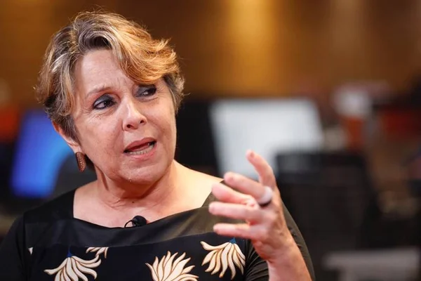 Justiça absolve Erika Kokay da acusação de desvio do salário de ex-assessora
