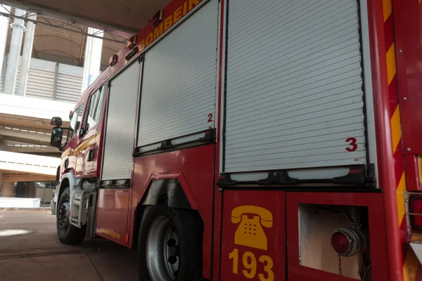 Viaturas do Corpo de Bombeiros do DF e do SAMU são chamados na Arena BRB Mané Garrincha após morte de técnico de som - metrópoles