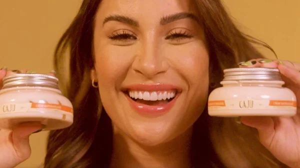Boca Rosa protagoniza nova campanha da L’Occitane au Brésil