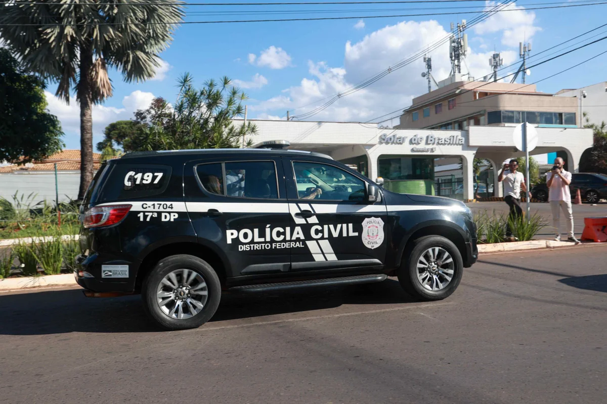 PCDF ouve Bolsonaro por episódio de arma encontrada com agente do GSI - imagem 3 PCDF ouve Bolsonaro por episódio de arma encontrada com agente do GSI - imagem 3