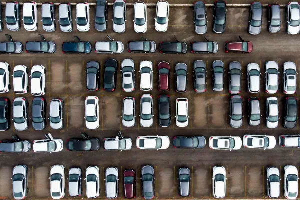 Venda de carros novos pátio empresa Lula Dvapt - Metrópoles