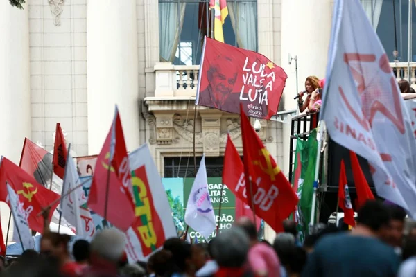Deputado Vicentinho: “Ele (Lula) será candidato de qualquer maneira”
