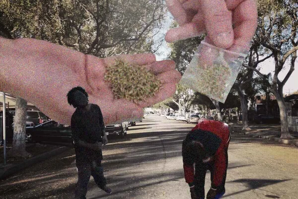 Arte colorida de dois homens, parecidos com zumbis, andando por rua com duas grandes mãos de fundo manuseando erva semelhante à maconha - Metrópoles