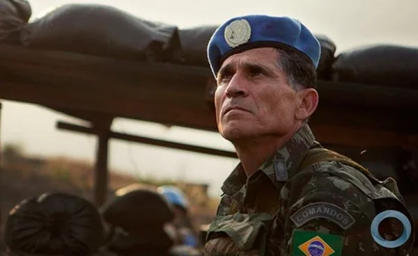 General diz que manifestações contra Bolsonaro não são democráticas