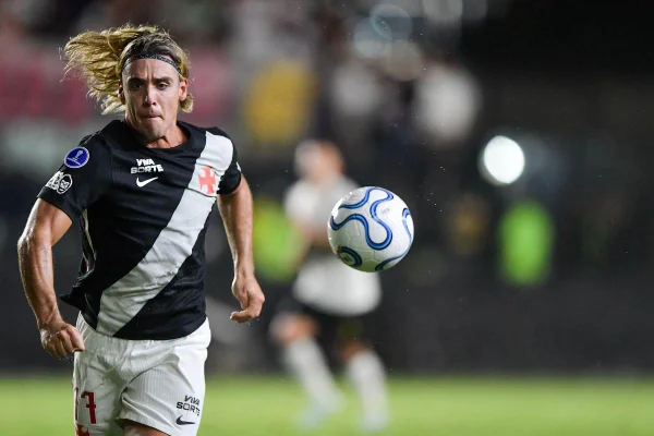 Hulk e Spinelli são esperanças de gol em Fluminense x Vasco; veja odds