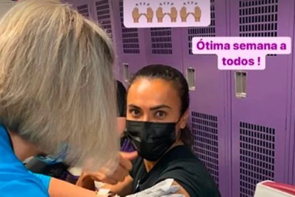 Rainha Marta é vacinada contra Covid-19 nos Estados Unidos