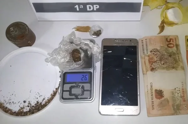 Vídeo: PCDF prende jovem que vendia cocaína em app de mensagem