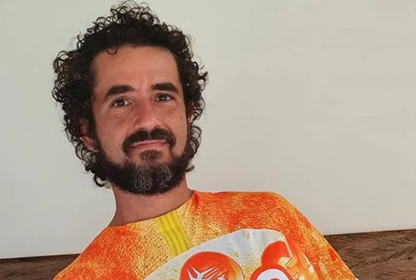 Felipe Andreoli de barba
