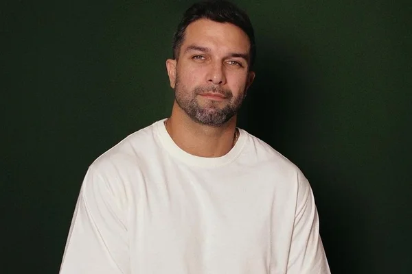 Lucas Silva, irmão do cantor Silva e affair de Juliette