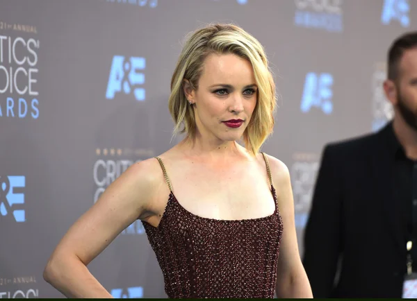 Confira os melhores vestidos da premiação Critics Choice Awards