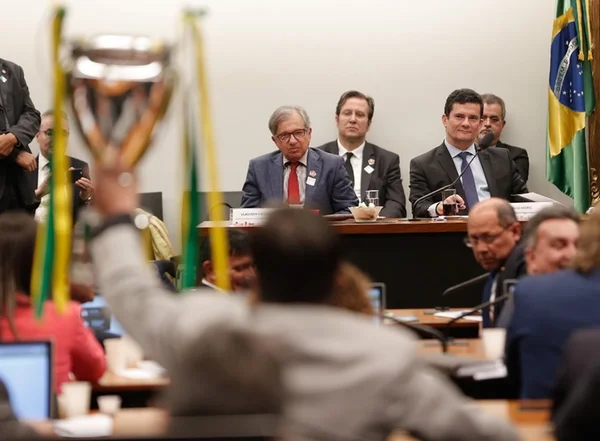 Moro na Câmara: confusão, ataques, discurso repetido e algumas lacunas