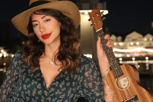 Foto colorida de Nicole Louise - Metrópoles