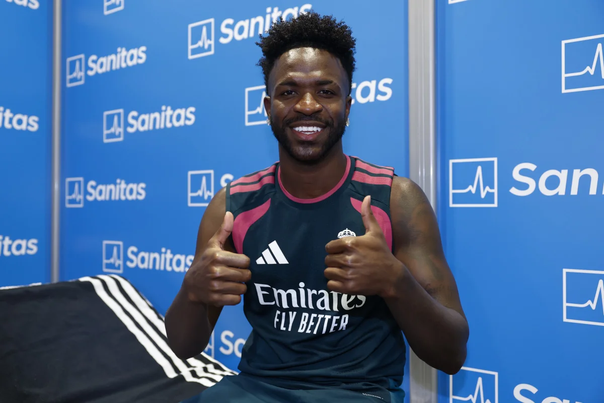 Vini Jr. se reapresenta ao Real Madrid em meio a interesse do Arsenal