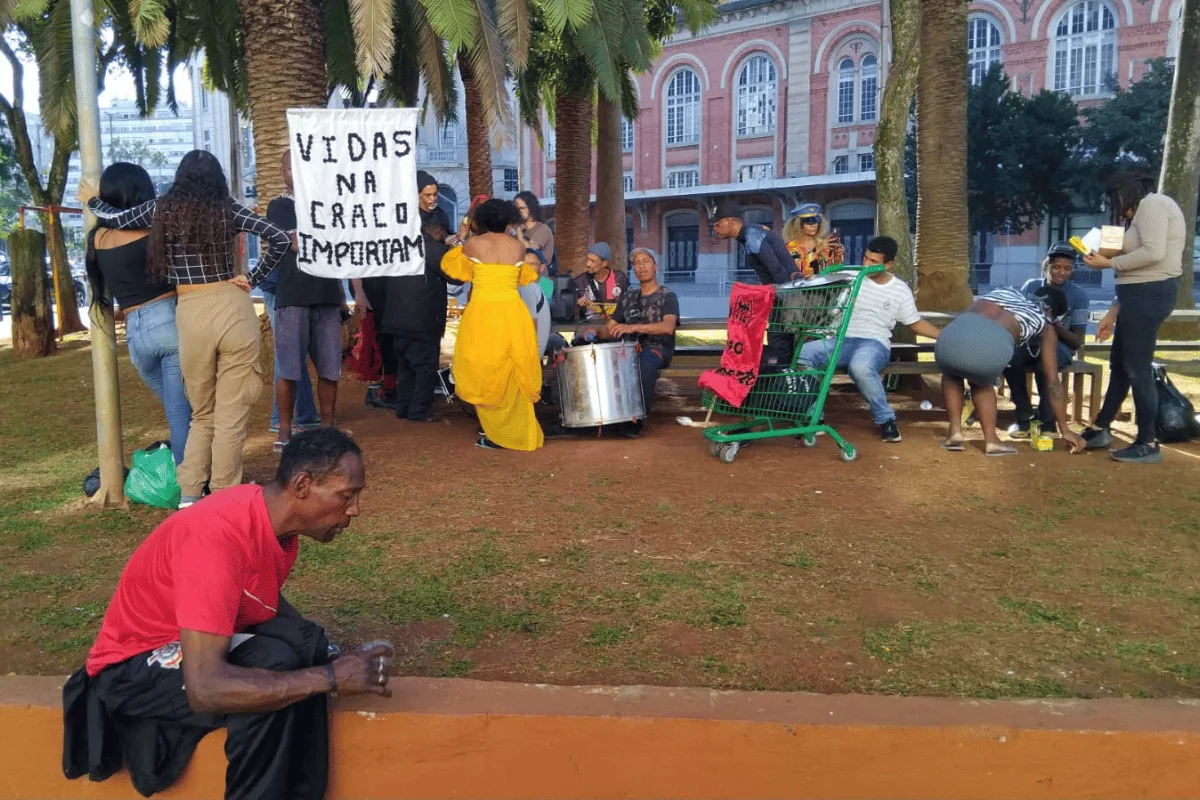 Bateria do "Teto, Trampo e Tratamento" na Praça General Osório Bateria do "Teto, Trampo e Tratamento" na Praça General Osório