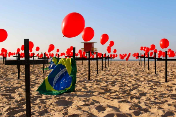 ATO EM MEMORIA DOS 100 MIL MORTOS PELA COVID-19 NO RIO