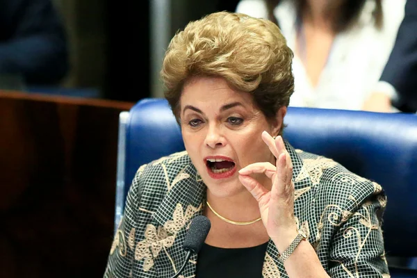 Defesa de Dilma: gráficas fantasmas imprimiram santinhos de Temer
