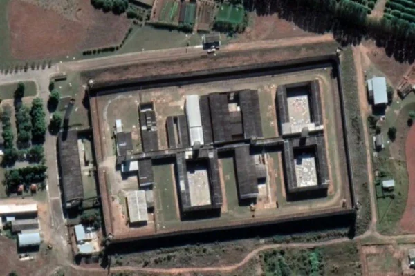 Imagem colorida de penitenciária de Casa Branca, no interior de São Paulo. Metrópoles