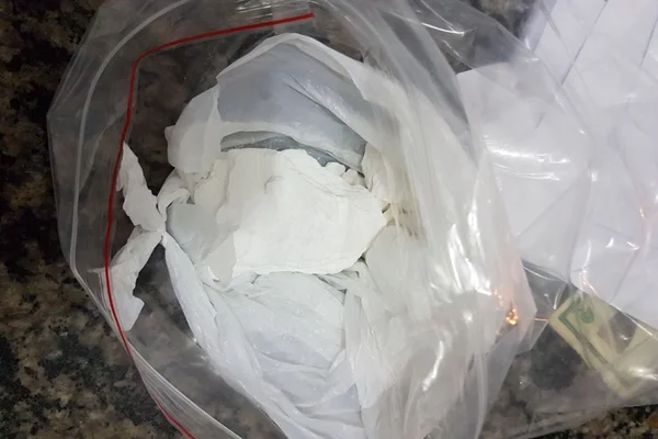 Polícia Federal desarticula esquema de tráfico de drogas no Paraná