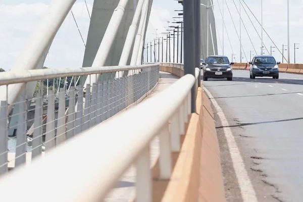 Faixa reversa na Ponte JK passa a ser na direção do Plano Piloto