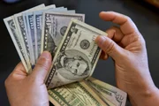 Dólar Dólar
