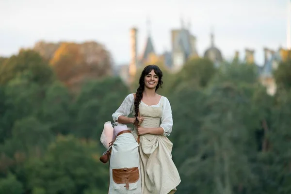 Crítica: Cinderela é empoderada e pop em filme com Camila Cabello