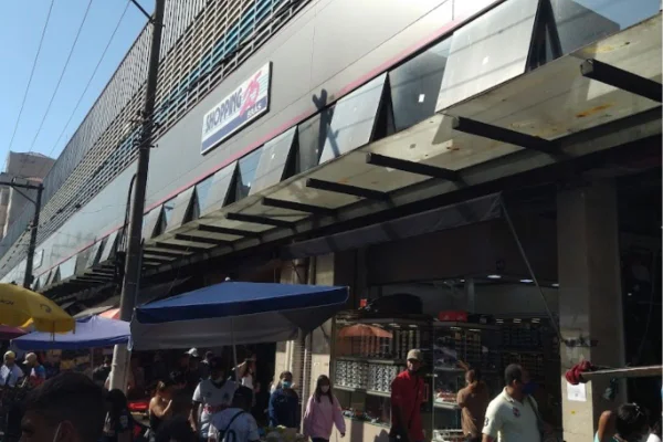 Entrada do Shopping