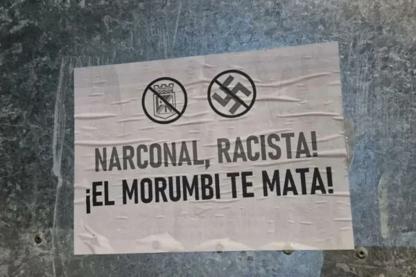 Imagem colorida dos cartazes no Morumbi