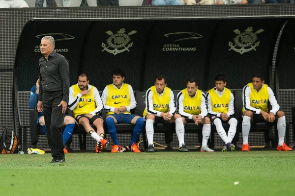 Tite convoca seleção com Thiago Silva, Oscar e Alex Muralha