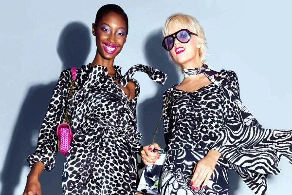 Modelos com looks da coleção primavera/verão 2021 da grife Tom Ford