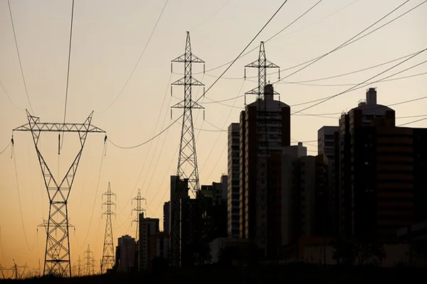 Governo vai recorrer à liminar que suspende privatização da Eletrobrás