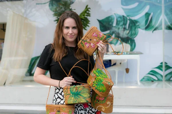 Renata Goldfarb lança a marca Grass na multimarcas Wish em Brasília