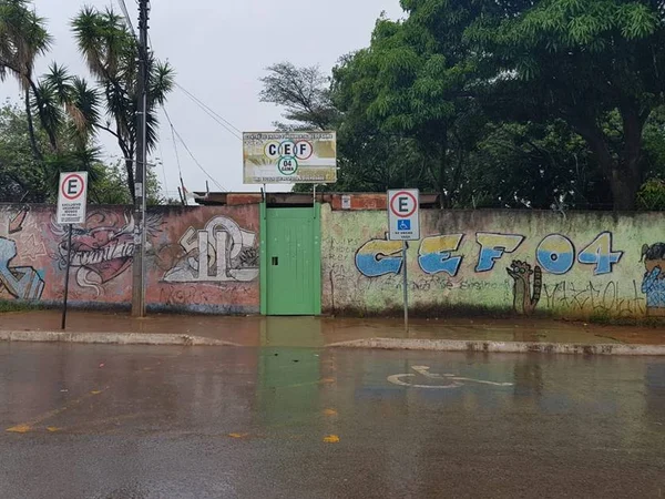 Mil alunos de centro de ensino do DF ficam um mês sem merenda escolar