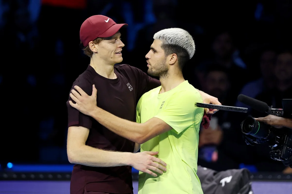 Jannik Sinner derrota Alcaraz e se torna bicampeão do ATP Finals 1 Nitto ATP Finals 2025 - Day 8