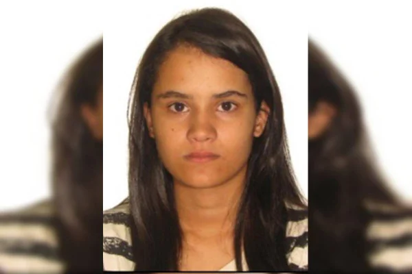 Bonitinha e pilantra: mulher dá golpe até na avó e é presa pela PCDF