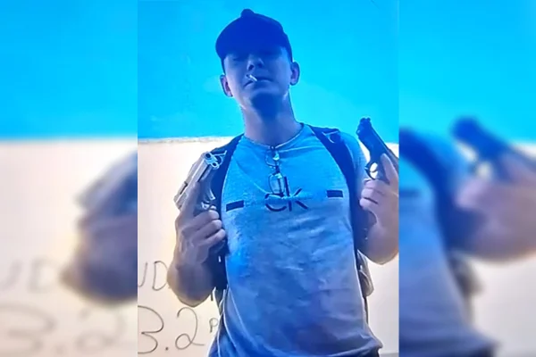 Boa noite, Cinderela: golpista se esconde em baú da cama, mas é preso