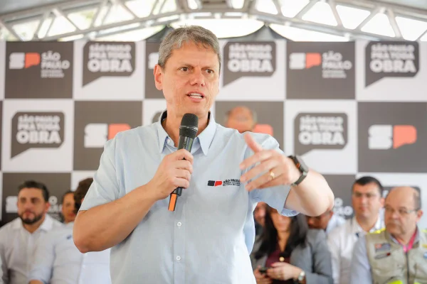 Mais de 1.200 soldados serão enviados para reforçar a segurança após chegada de líderes do PCC a presídios do interior de São Paulo - Metrópoles