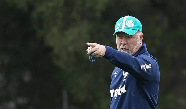 Sábado do Brasileirão terá times em campo querendo driblar crise