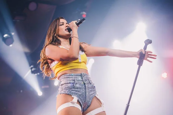 Em Salvador, Anitta chama Neymar de “vacilão” e explica o motivo