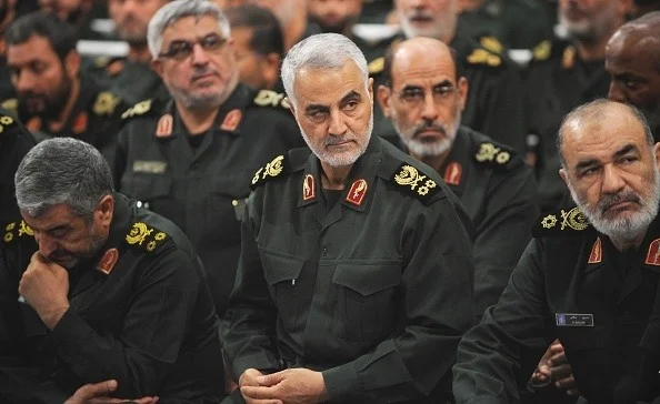 Corpo de general Suleimani é velado no Irã sob ameaças de Trump