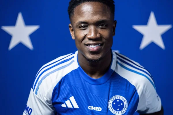 Cruzeiro anuncia ex-atacante da Premier League. Veja