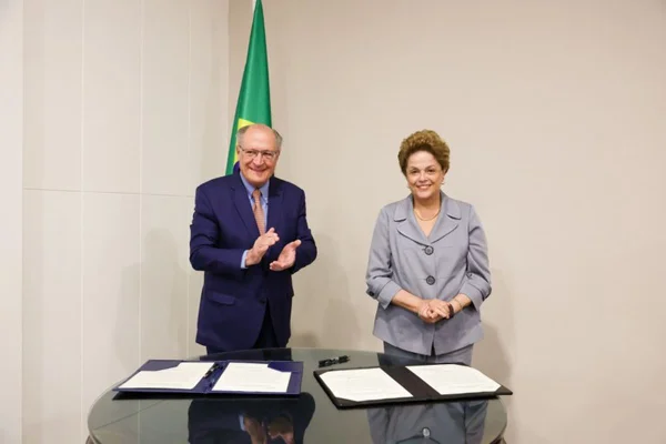 O vice-presidente, Geraldo Alckmin, e a presidente do Banco dos Brics, Dilma Rousseff - Metrópoles