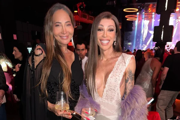 Amanda Fróes e Maya Massafera
