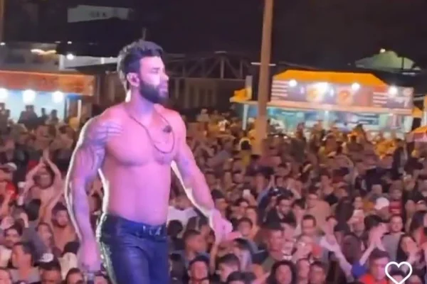 Sem camisa, Gusttavo Lima leva fãs ao delírio no fim de show em Goiás