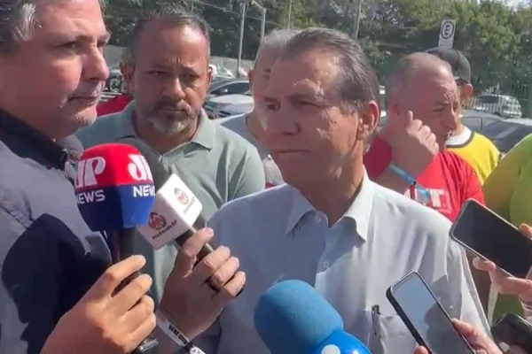 Em ato de 1º de maio, ministros defendem fim do 6×1 e “rigor” no INSS