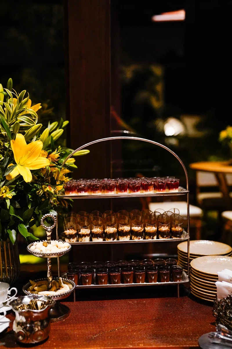 Doces diversos foram servidos na noite Doces diversos foram servidos na noite