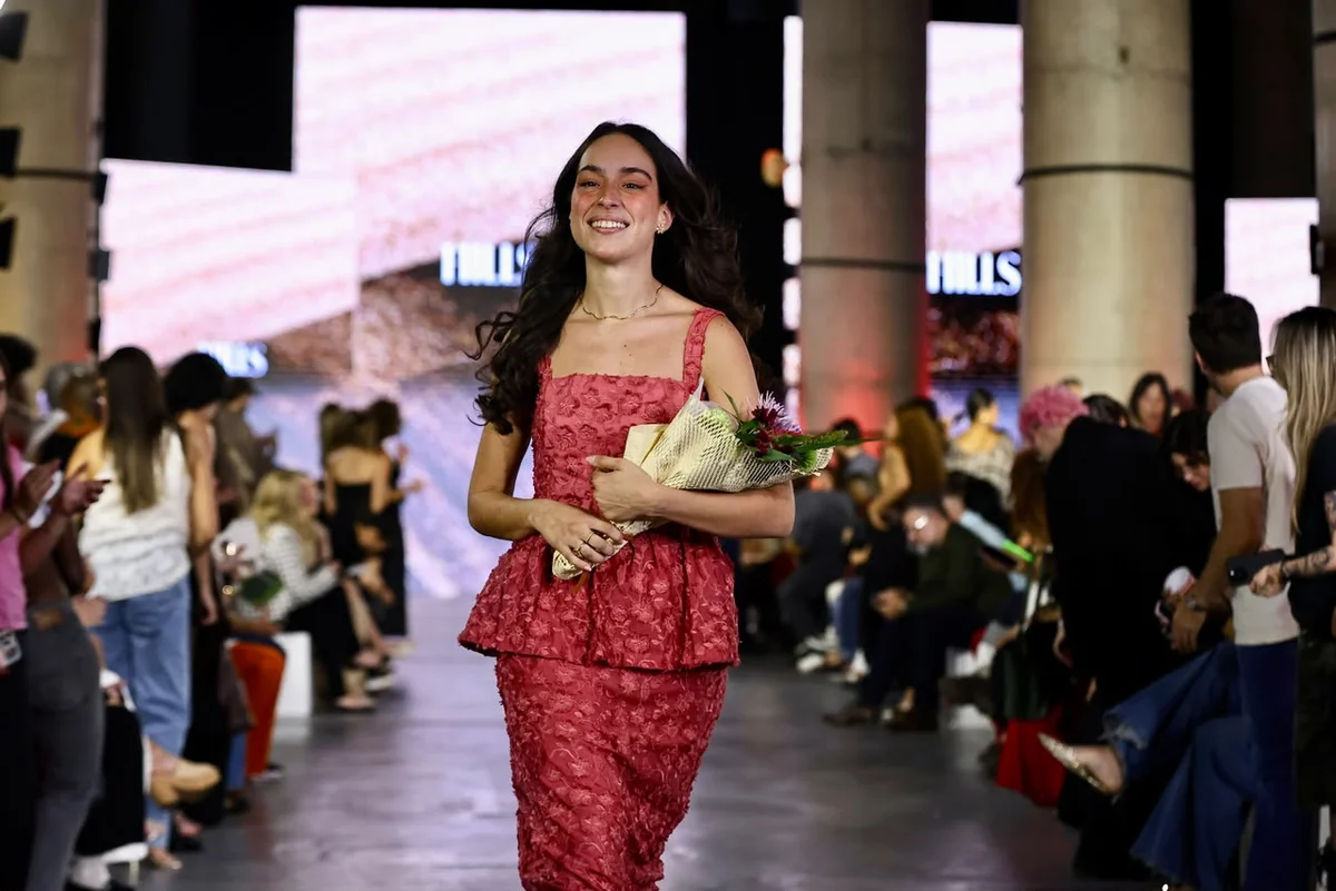 Metrópoles Catwalk encerra 3ª edição com Negra Li na passarela - imagem 10 Metrópoles Catwalk encerra 3ª edição com Negra Li na passarela - imagem 10