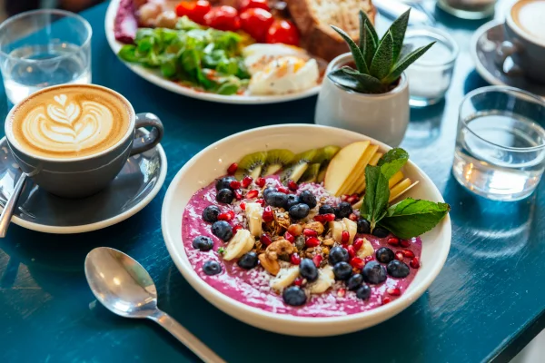 Açaí: descubra se o fruto é aliado ou vilão para ganhar massa muscular