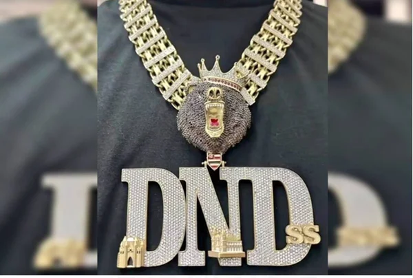 colar de ouro e diamantes